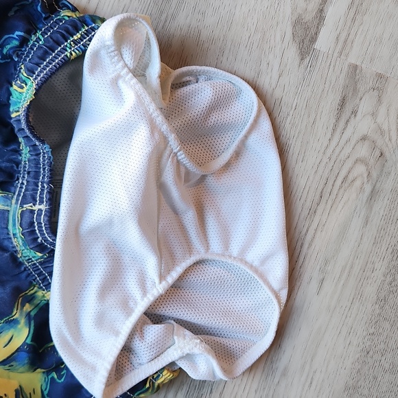 Carter's Boy's Swim Trunks and Rash Gaurd - Picture 6 of 7